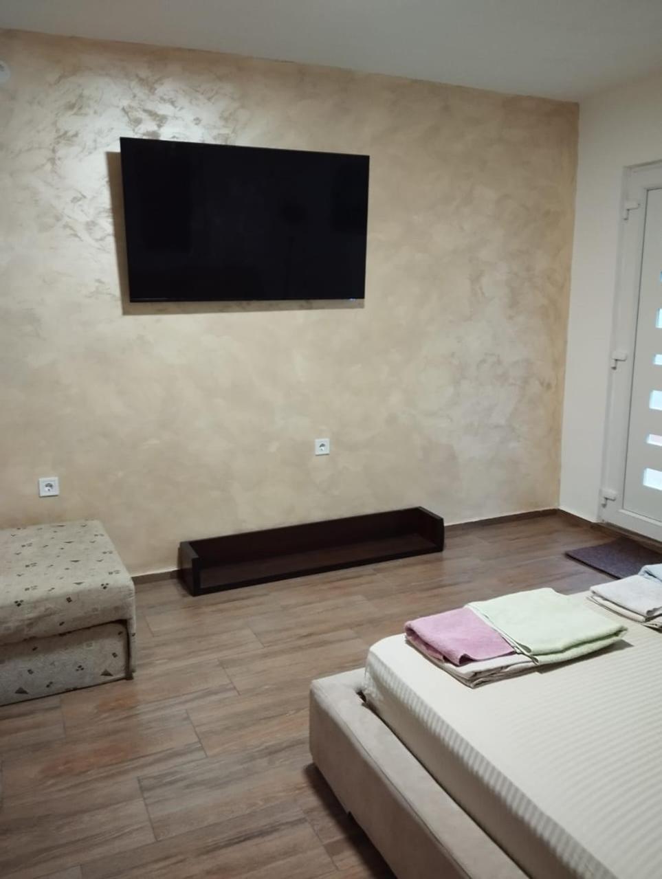 Guesthouse Bato เวียร์ปาซาร์ ภายนอก รูปภาพ
